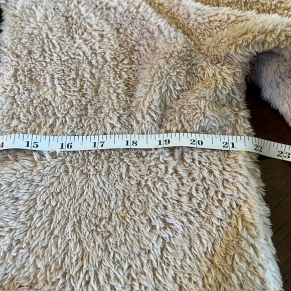 Pink Victoria Secrete, Beige fleece pullover, Small, Women's - Picture 3 of 7